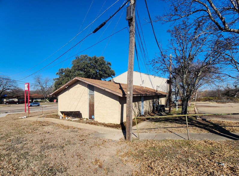 More Photos Of 500 N Hampton Rd, DeSoto Coworking Space