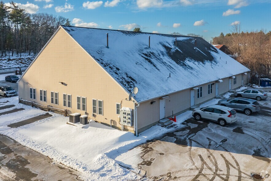 More Photos Of 128 Main St, Sturbridge Medical For Lease