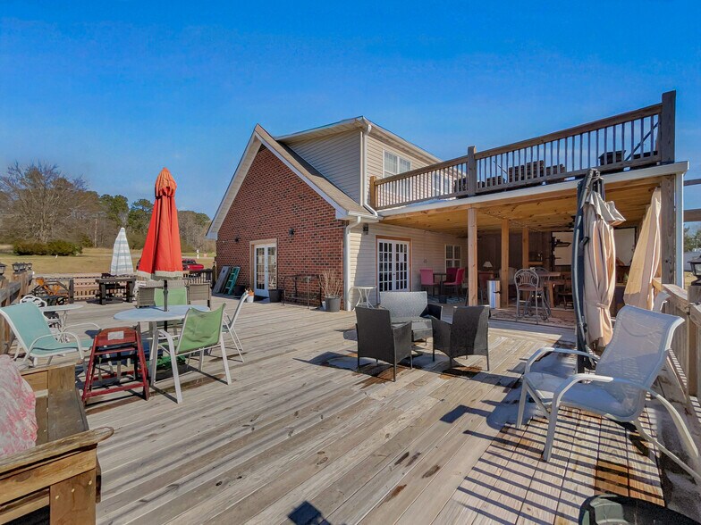 More Photos Of 9 Callaway Dr, Crawford Restaurant For Sale