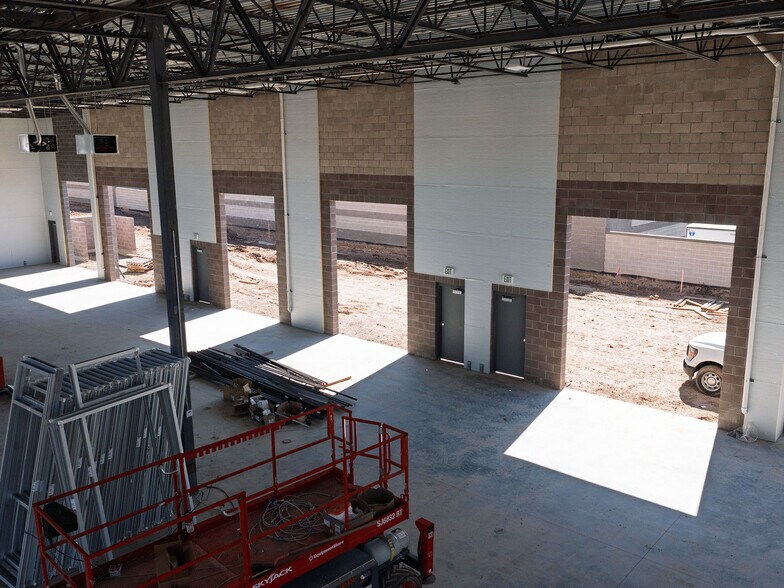 More Photos Of 1088 West 350 South, Syracuse Light Distribution For Lease