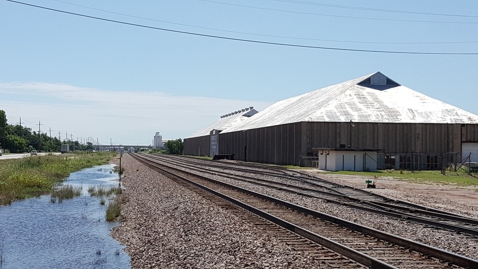 36153715 Old Iowa Park Rd, Wichita Falls, TX 76306 Industrial For