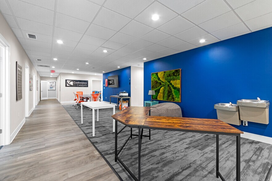 More Photos Of 2720 NW 6th St, Gainesville Medical For Lease