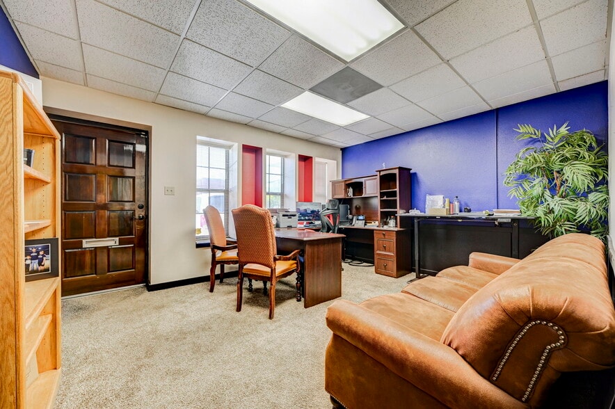 More Photos Of 311 W 24th St, Pueblo Office For Sale