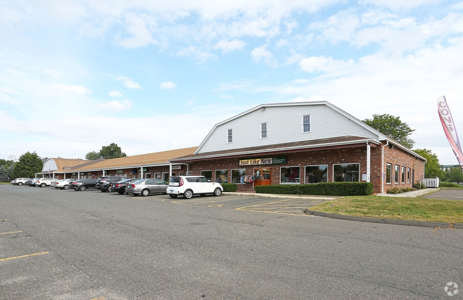 More Photos Of 3039 Main St, Glastonbury Storefront For Lease