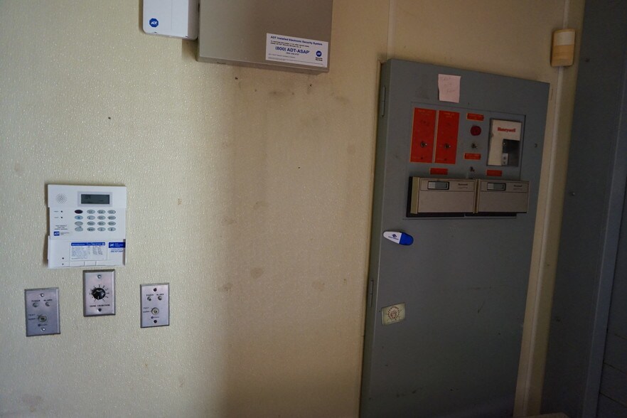 More Photos Of 3565 Libbey Rd, Perrysburg Fast Food For Lease