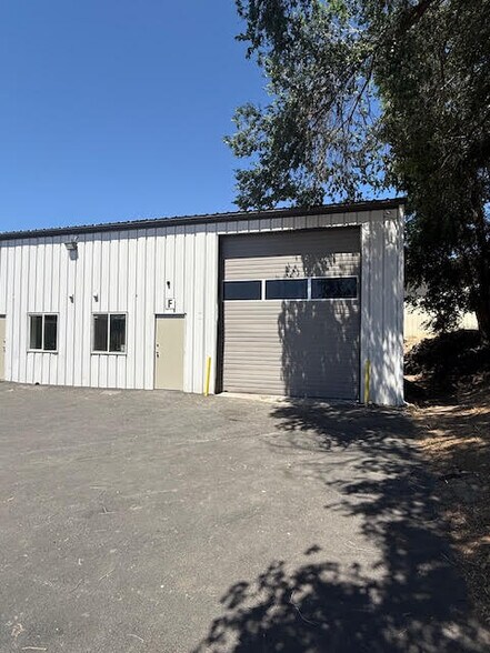 More Photos Of 1420 NE 1st St, Bend Warehouse For Lease