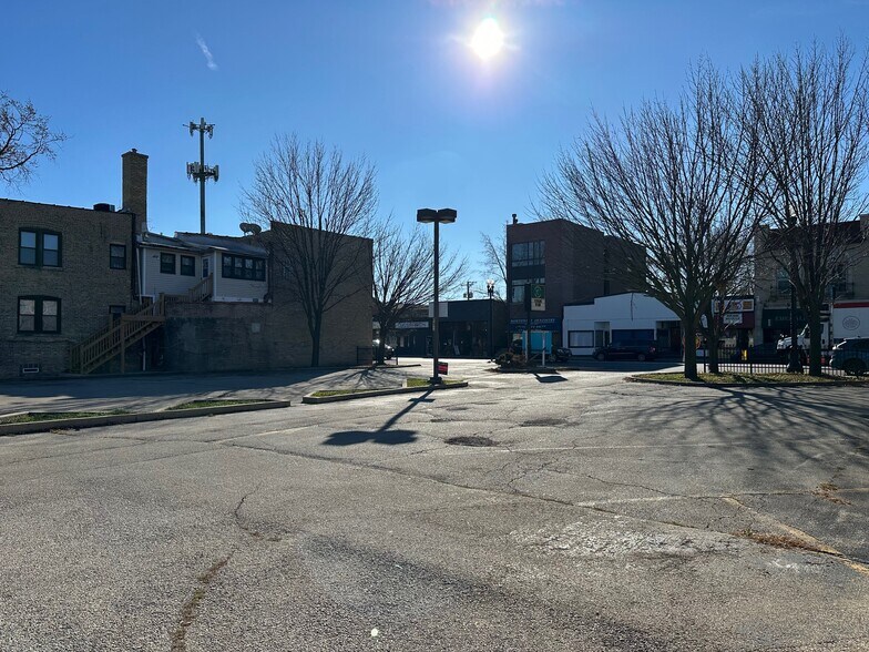 More Photos Of 6681 N Northwest Hwy, Chicago Land For Sale