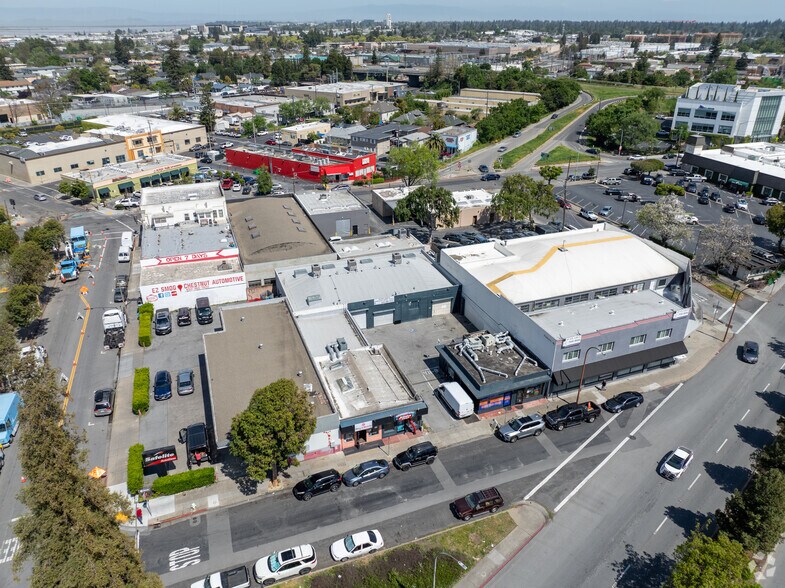 More Photos Of 411-417 Lathrop St, Redwood City Service For Sale