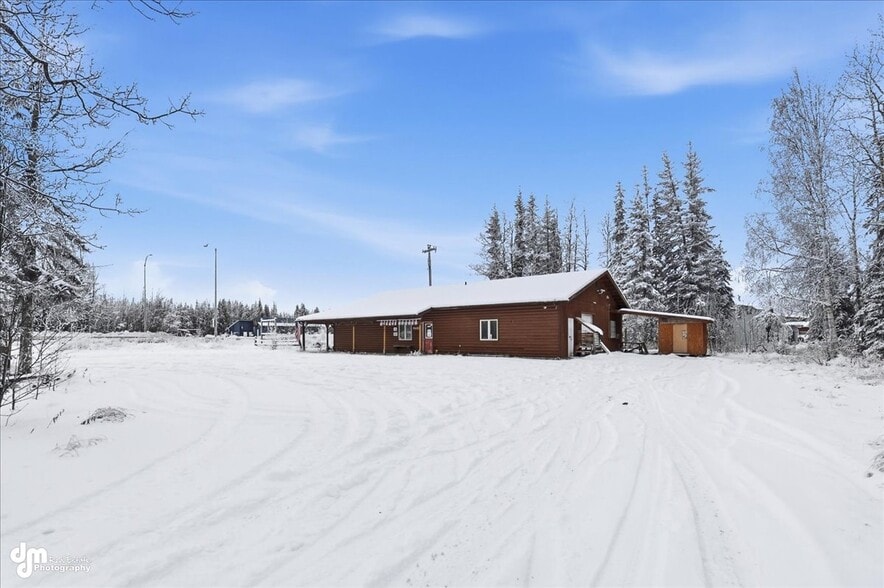 More Photos Of 32630 June Dr, Sterling Storefront For Sale