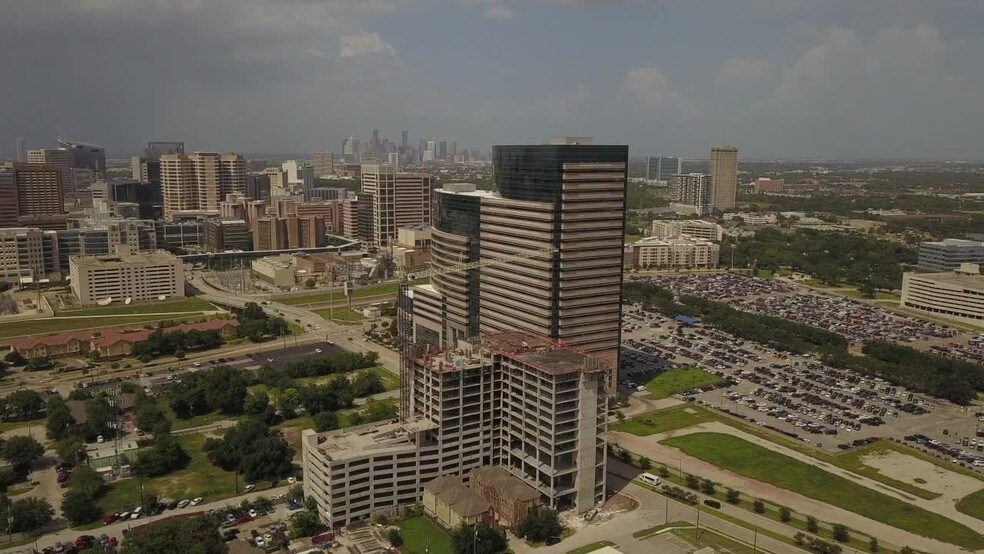 Primary Photo Of 7118 Bertner Ave, Houston Hotel For Lease