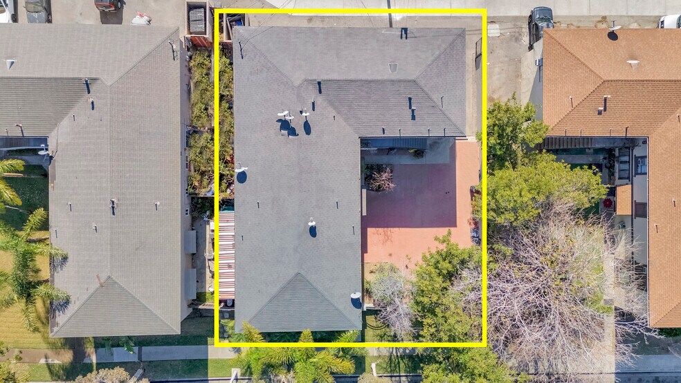 More Photos Of 977 Valencia St, Costa Mesa Apartments For Sale