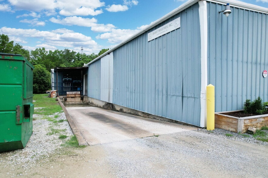 More Photos Of 2450 Riverside Drive, Chattanooga Warehouse For Sale