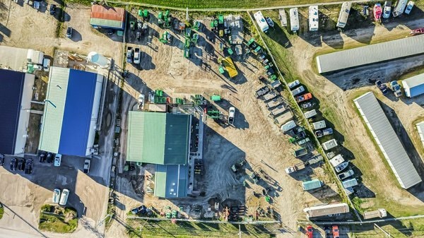 More Photos Of 30 Industrial Dr, Sylvan Lake Service For Sale