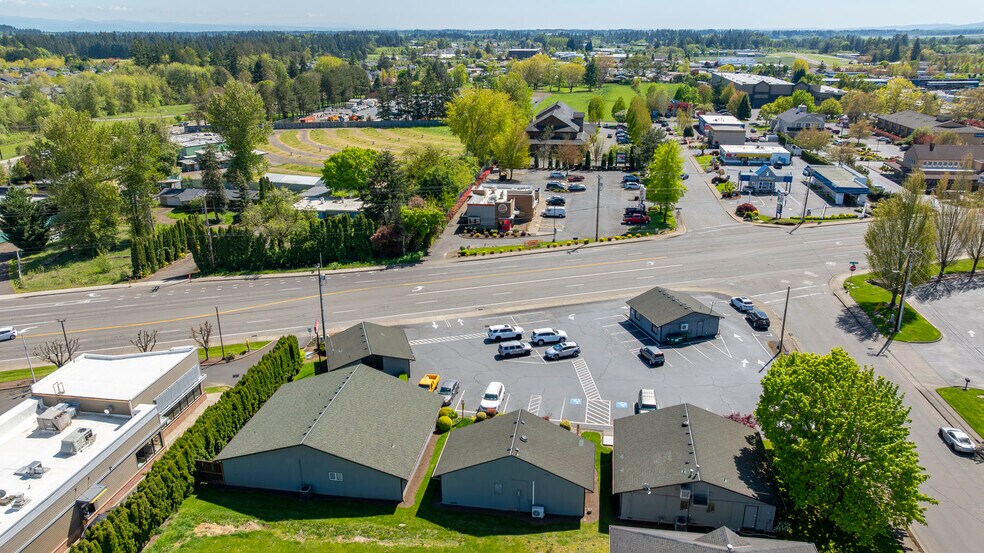 More Photos Of 2911 E Portland Rd, Newberg Office For Sale