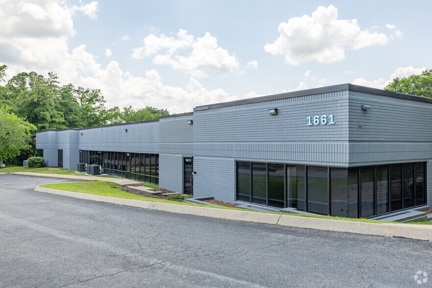 More Photos Of 1645 Murfreesboro Rd, Nashville Unknown For Lease