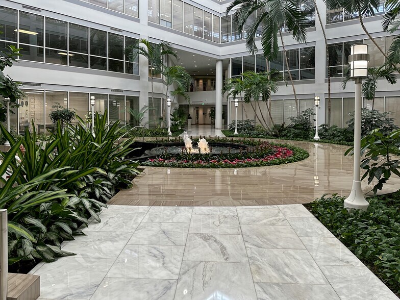 More Photos Of 6303 Waterford District Dr, Miami Coworking Space