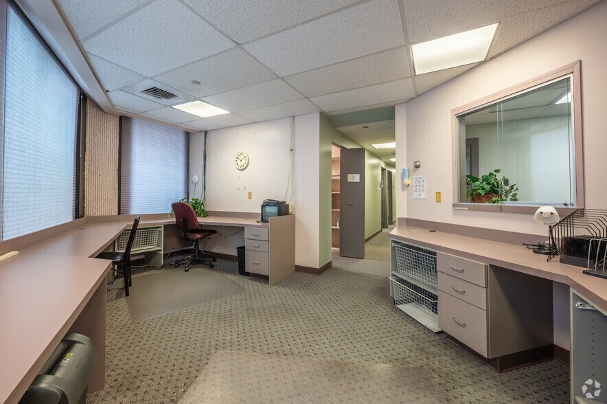 More Photos Of 1301 Grandview Ave, Pittsburgh Office For Sale