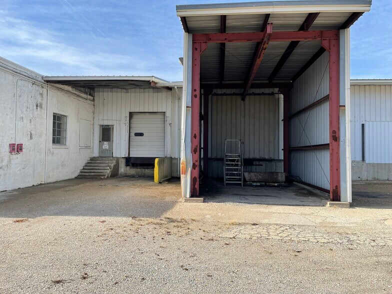 More Photos Of 4177 N Illinois Route 251, Mendota Industrial For Lease