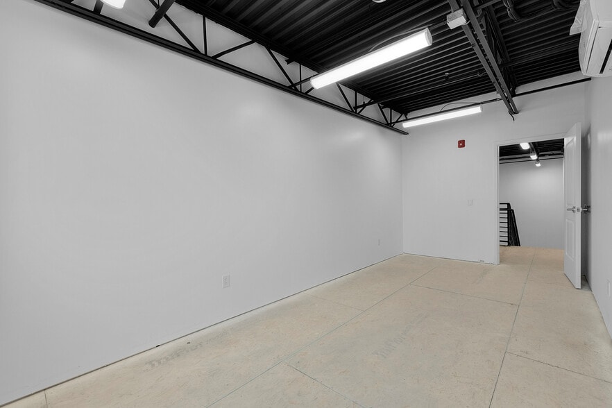 More Photos Of 174 N Old Highway 91, Hurricane Warehouse For Lease