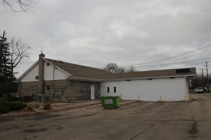 More Photos Of 6586 Center St, Unionville Bank For Sale