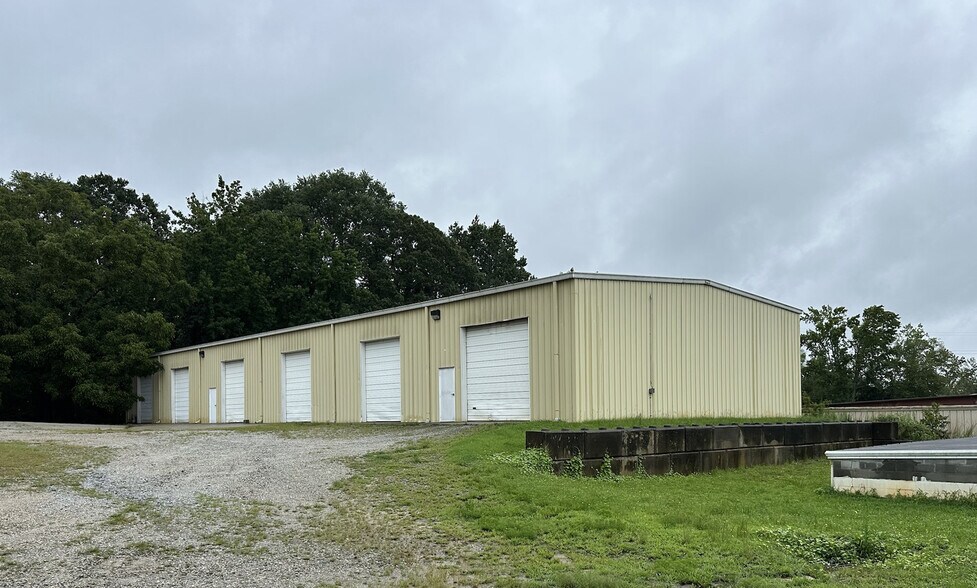 More Photos Of 514 Palmetto Dr, Simpsonville Industrial For Lease