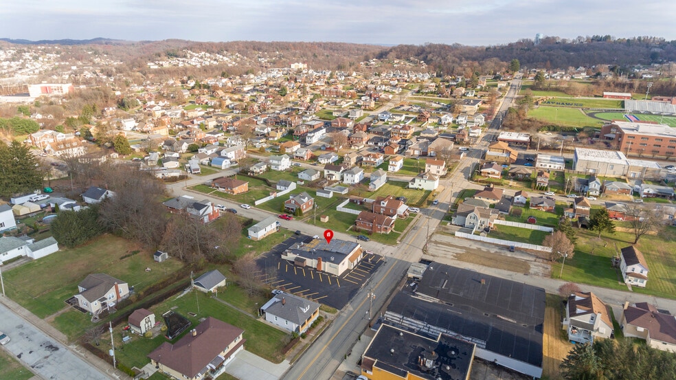 More Photos Of 201 Baughman Ave, Jeannette Restaurant For Sale