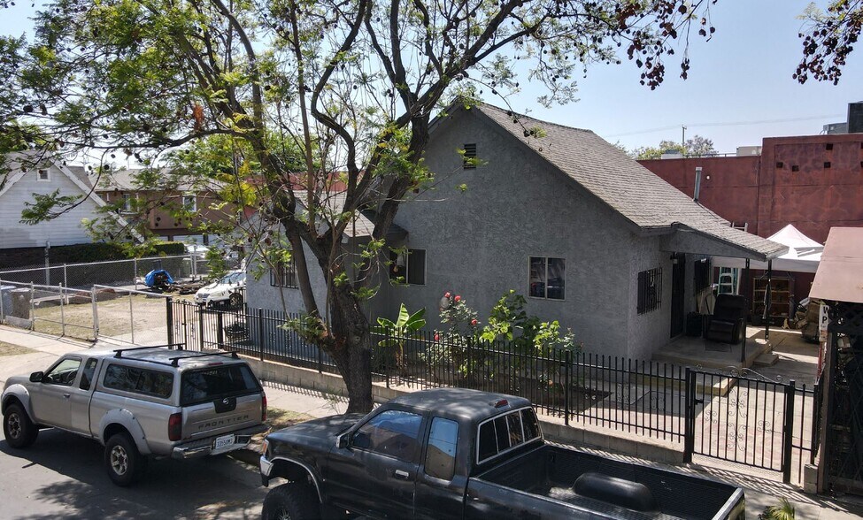 More Photos Of 5690 York Blvd, Los Angeles Office Residential For Sale