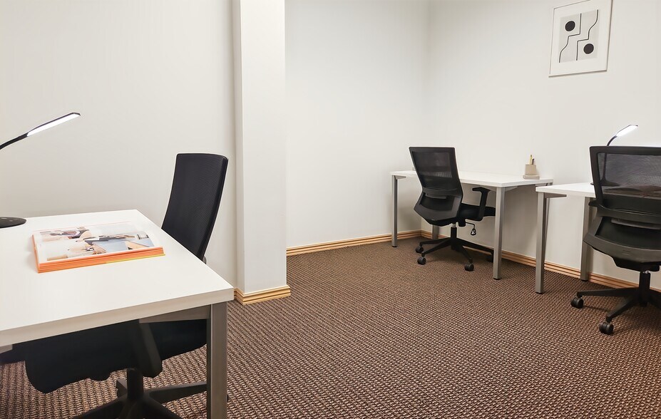 More Photos Of 1412 S Legend Hills Dr, Clearfield Coworking Space