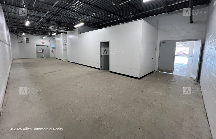 More Photos Of 2122-2240 E Markland Ave, Kokomo Storefront For Lease