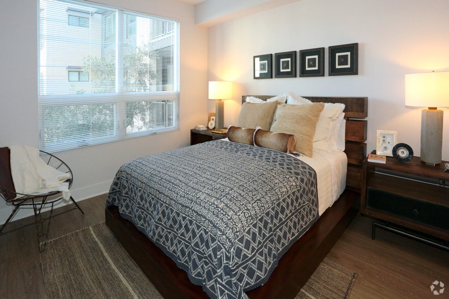 More Photos Of 7350 E Stetson Dr, Scottsdale Apartments For Lease