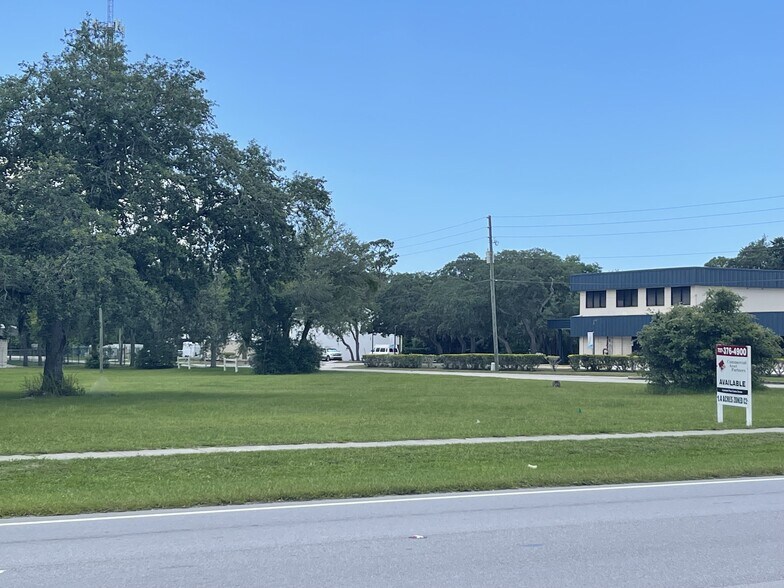 More Photos Of 8430 Corporate Way, New Port Richey Land For Sale