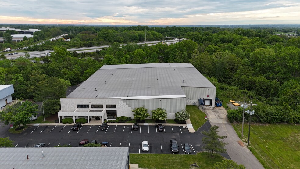More Photos Of 11420 Deerfield Rd, Blue Ash Warehouse For Lease