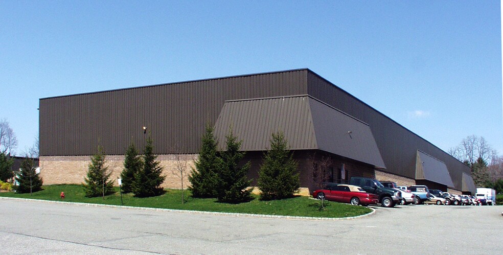 More Photos Of 111 Canfield Ave, Randolph Flex For Lease