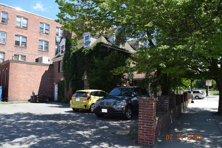More Photos Of 261 Common St, Lawrence Office For Sale