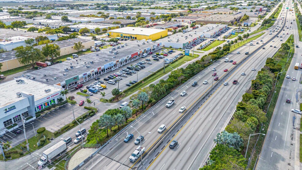 More Photos Of 4768-4772 NW 167th St, Miami Lakes Storefront Retail Office For Lease