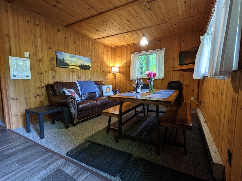 More Photos Of 3917 Point of View Trl, Phelps Hotel For Sale