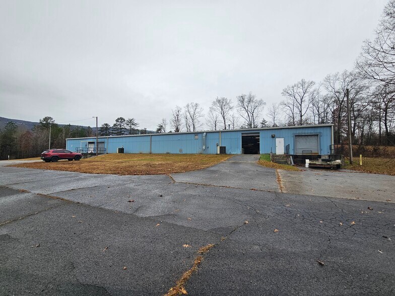 More Photos Of 205 Industrial Pike, Whitwell Manufacturing For Sale