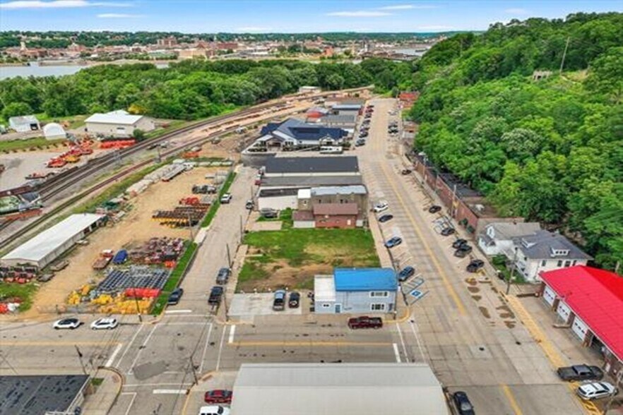 More Photos Of 166 Sinsinawa Avenue Ave, East Dubuque Land For Lease