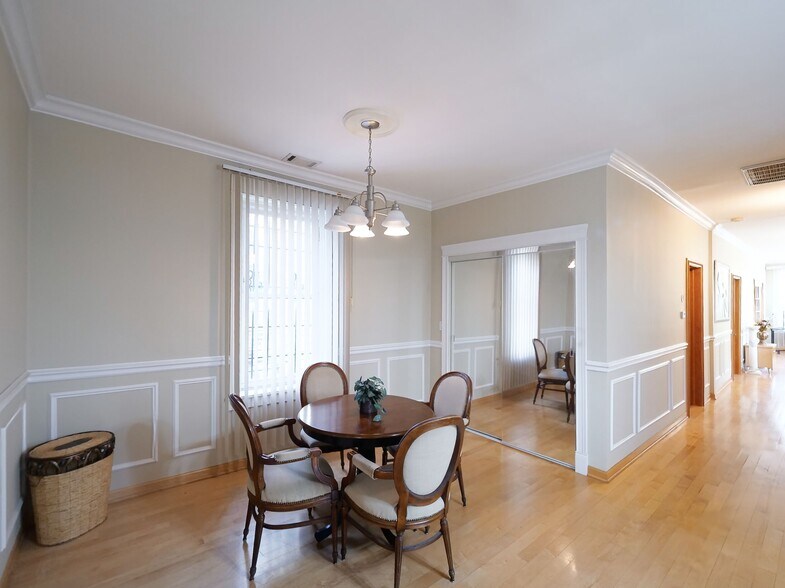 More Photos Of 3256-3258 N Elston Ave, Chicago Storefront Retail Residential For Sale