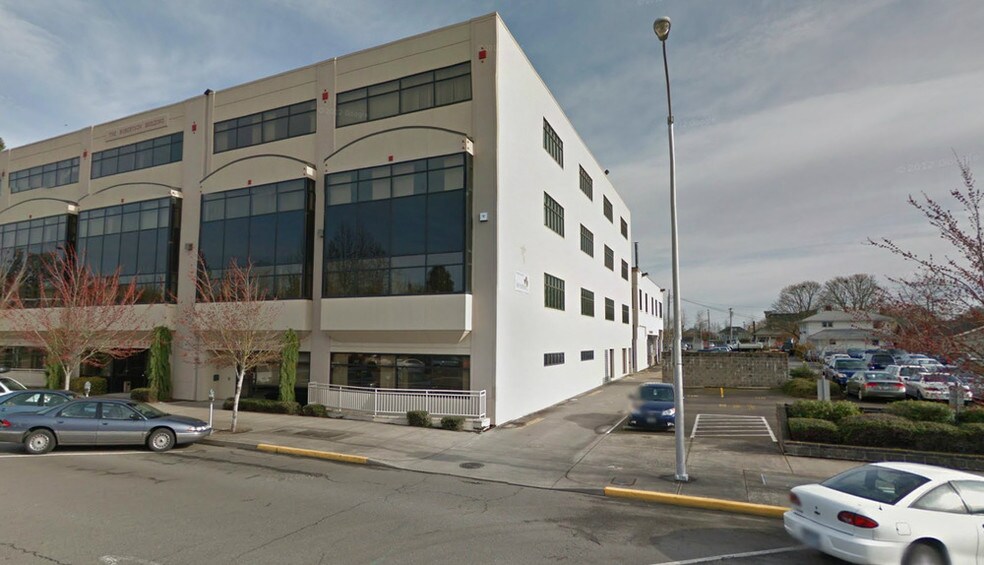 More Photos Of 1215 State St, Salem Office For Lease