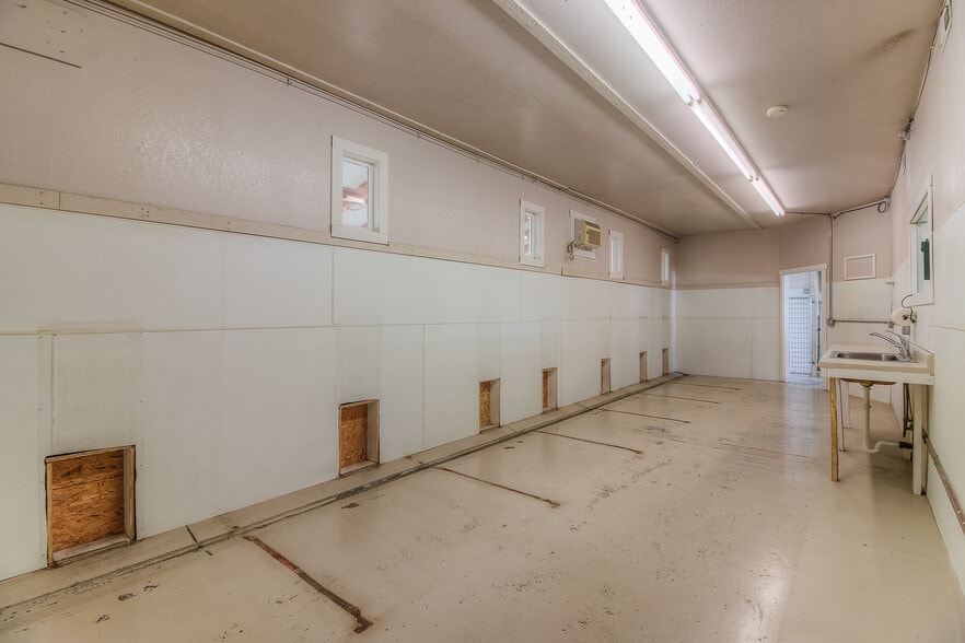 More Photos Of 2310 Terrace Heights Dr, Yakima Flex For Sale