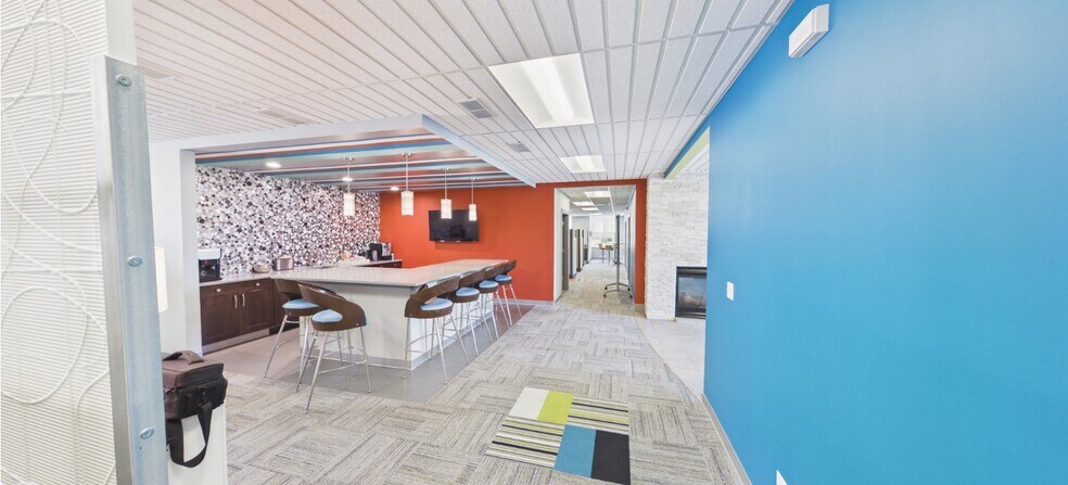 More Photos Of 34 N Bennett St, Geneva Office For Lease
