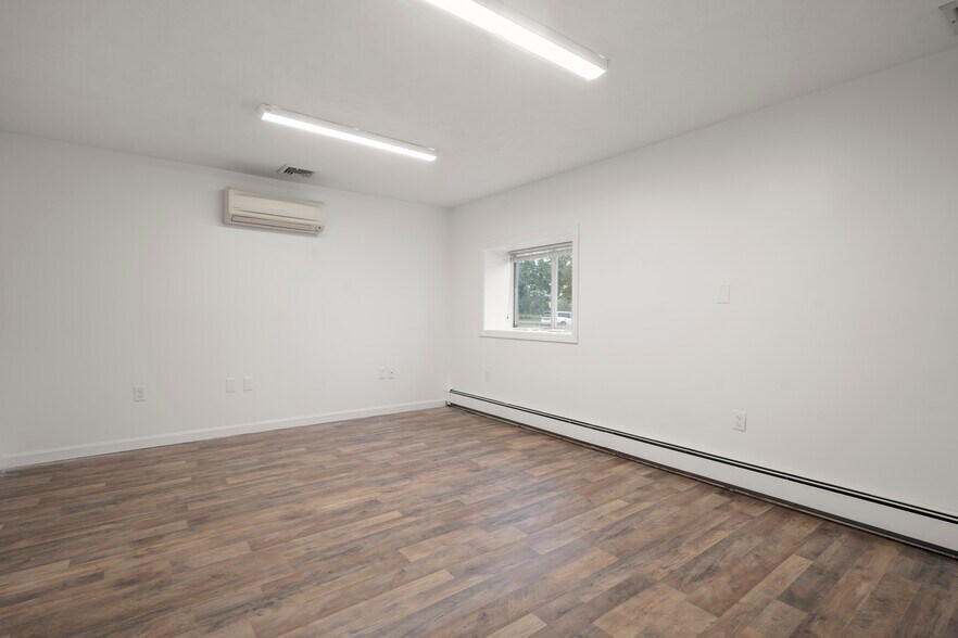 More Photos Of 597 Winthrop St, Taunton Manufacturing For Lease