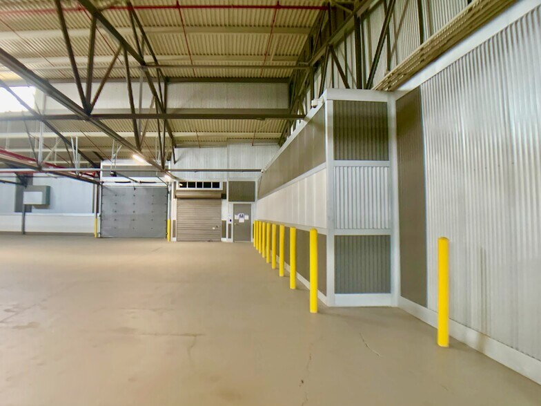 More Photos Of 612 Nogalitos St, San Antonio Flex For Sale