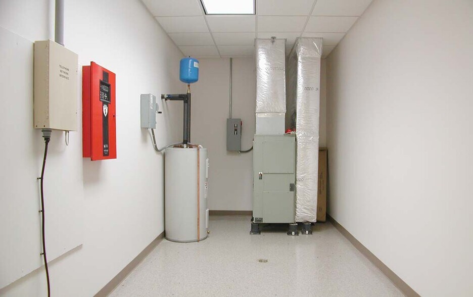 More Photos Of 291 Edray Business Park, Marlinton Warehouse For Lease