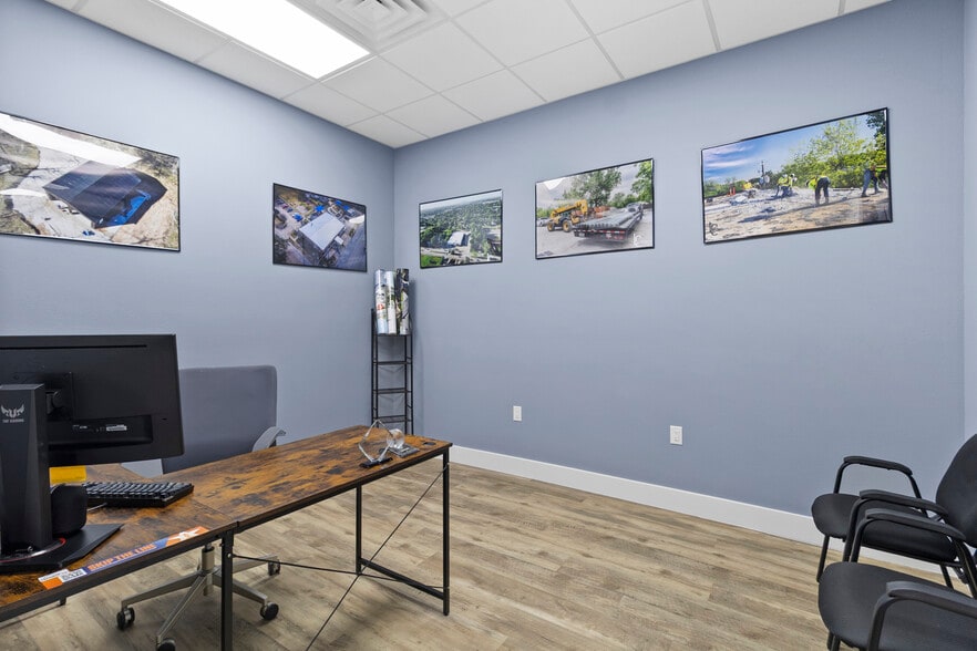 More Photos Of 28809 Hardin Store Rd, Magnolia Office For Lease