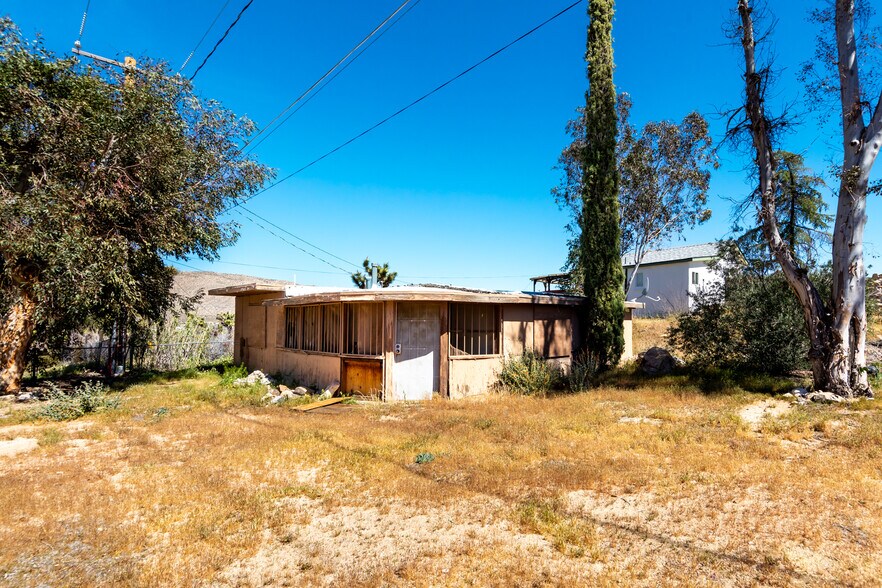 More Photos Of 7772 Jemez Trl, Yucca Valley Multifamily For Sale