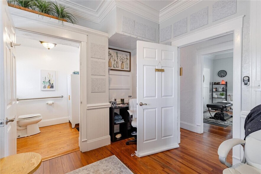 More Photos Of 1320 Jersey Ave, Saint Cloud Office For Sale