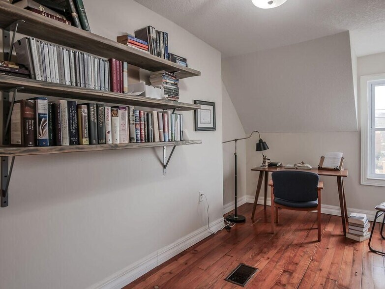 More Photos Of 203 W Washington Ave, Athens Freestanding For Sale