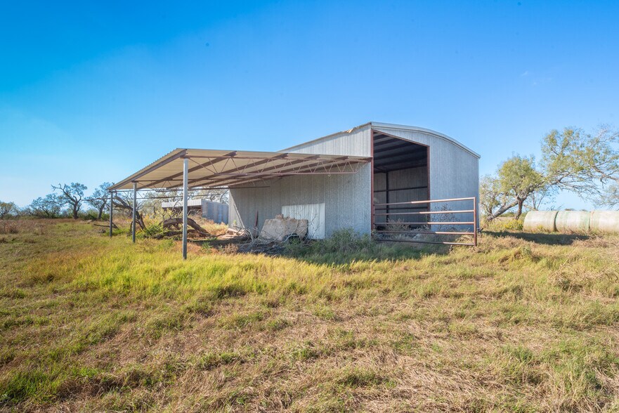 More Photos Of 1211 Leissner School Rd, Seguin Land For Sale